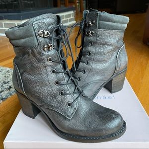 ERIC MICHAEL “WINNIE” BLACK - 39 (women’s 8.5-9)